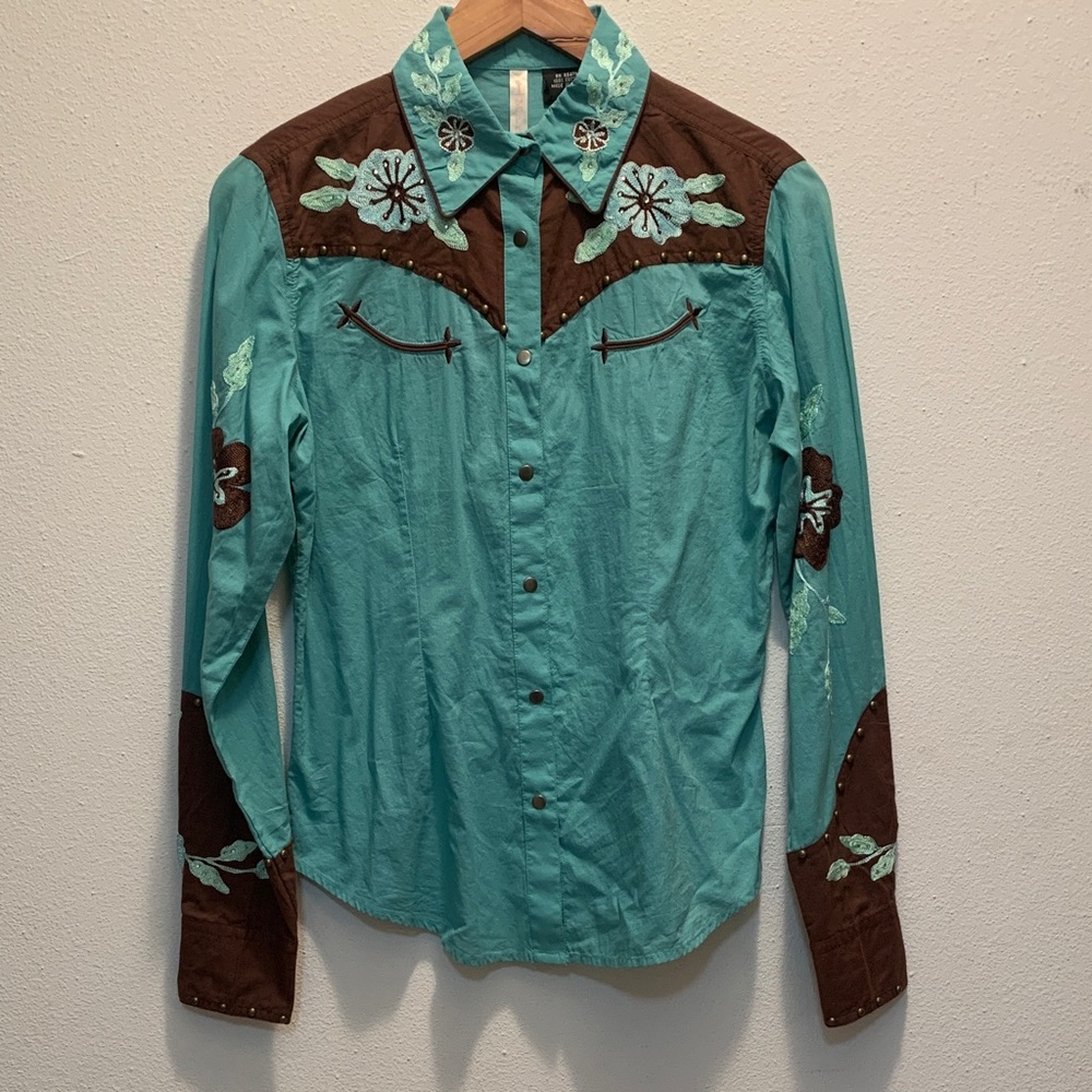 Martini Ranch Turquoise and Brown Embroidered Western Cowgirl Shirt